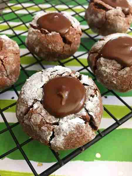 Hershey's Fudge Puddle Cookies! 💖 They always fly off the Cookie Trays! 💚 RECIPE BELOW!