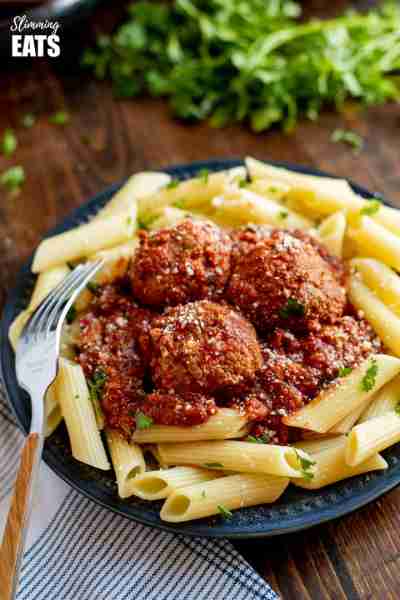 Slow Cooker Italian Chicken Meatballs – the whole family will love these super tender Italian Style...