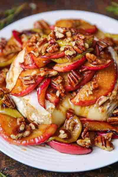 🍁 Baked Brie accompanied by apples caramelized to perfection in Brown Sugar, Cinnamon, Lemon Juice,...