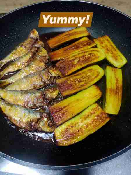 Fried Tuyo at Talong