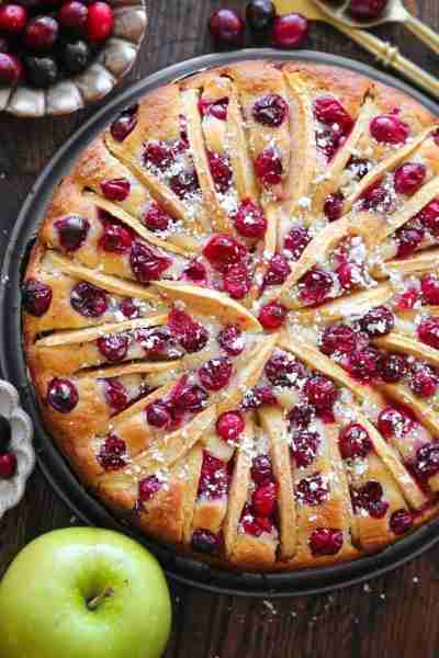 🍏Apple Cranberry Greek Yogurt Cake. Only 15 minutes of prep!🍏