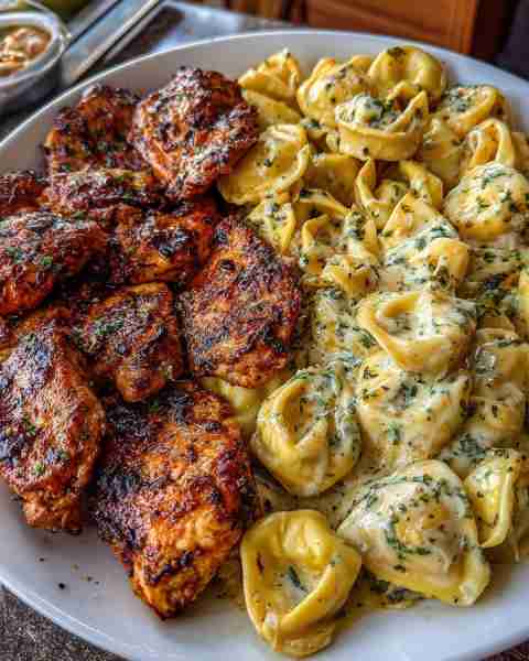 Cheesy Garlic Parmesan Chicken Tortellini in Creamy Mozzarella Sauce Ingredients: 1½ lbs boneless, s...
