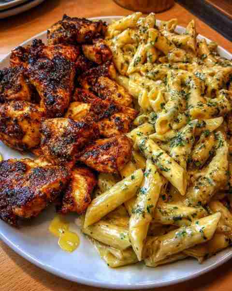 Creamy Cajun Chicken Penne in Garlic Butter Velveeta Alfredo Sauce Ingredients: 1½ lbs boneless, ski...