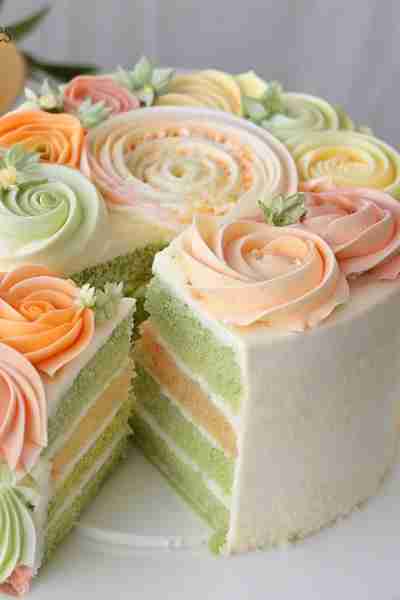 🌸 The Secret of Sugared Petals Cake 🍰 Concept: A tender, floral-infused cake layered with whipped...