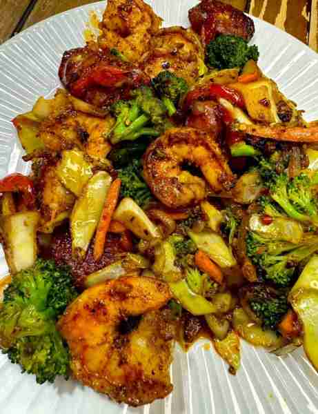 SHRIMP & SAUSAGE VEGGIE STIRFRY RECIPE 10-12 shrimp, tail off & deveined (season with one tsp Ashle...