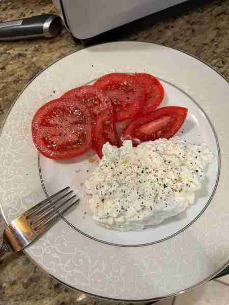 I don’t think there’s a better snack than fresh tomatoes and cottage cheese…