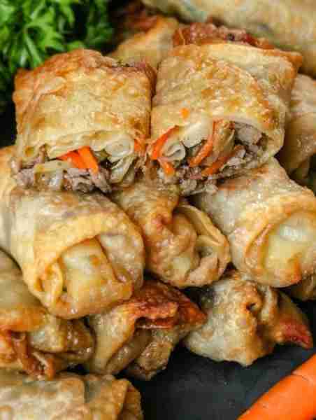 Easy, crispy golden brown egg rolls bursting with delicious flavor in every bite! Full recipe 👇💬