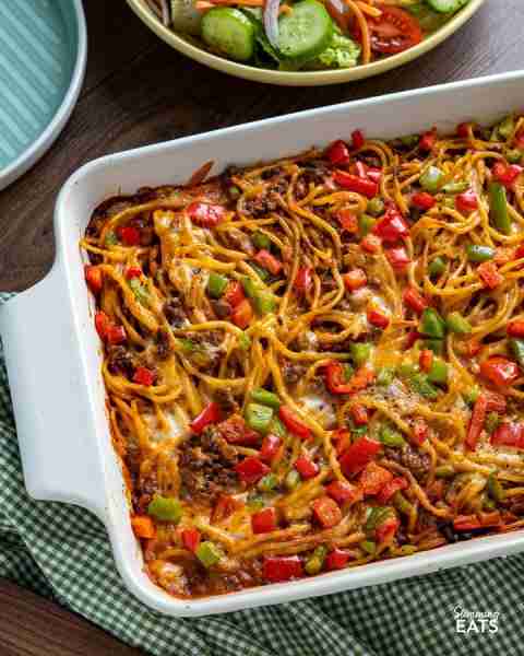 Cheesy Taco Salsa Spaghetti Bake - flavourful taco meat sauce, tangy salsa, and al dente spaghetti b...