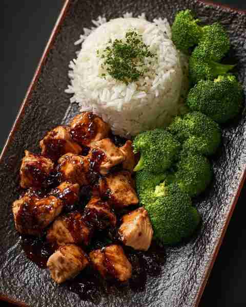 A go-to meal from now on — teriyaki Chicken with Steamed Rice & Broccoli 🌿