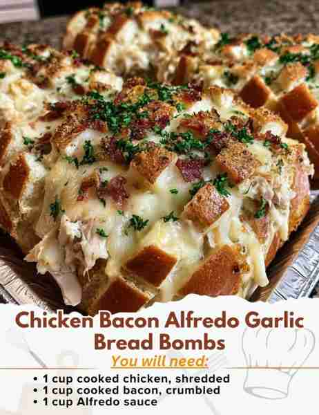 Chicken Bacon Alfredo Garlic Bread Bombs Ingredients: - 1 loaf Italian bread - 1 cup cooked chicken,...
