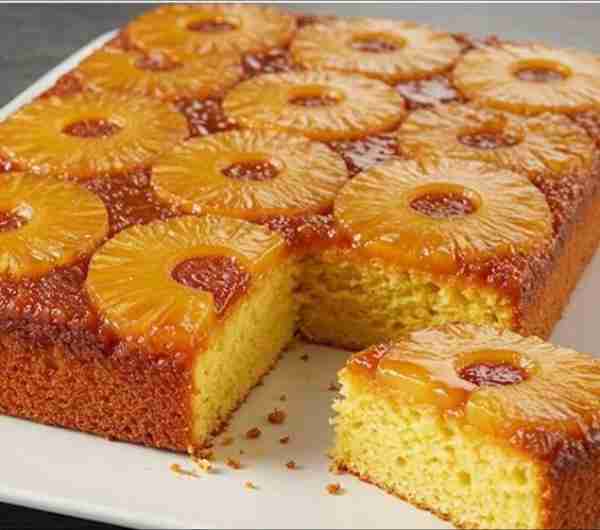 Pineapple Upside-Down Cake Ingredients For the Topping • ¼ cup (60g) unsalted butter, melted • ½ cup...