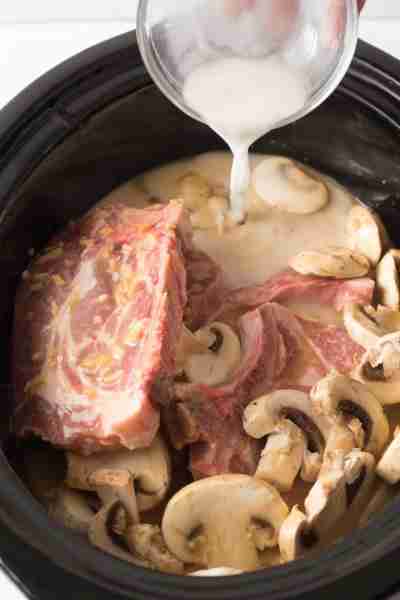 "😋 SMOTHRED PORK CHOPS Make these in the slow cooker. Crowd pleaser! RECIPE IN THE COMMENTS "