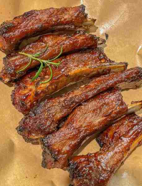 🍖 Honey BBQ Glazed Ribs 😋🔥 Ingredients: For the Ribs: 1 rack of pork ribs (about 1 kg) Salt & bla...