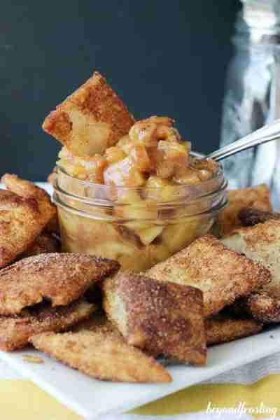 This easy Apple Pie Dip is such a fun and yummy appetizer or dessert for fall. Reply DIP for the rec...
