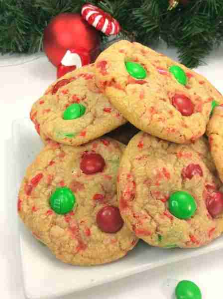 SUPER SOFT Christmas Pudding Cookies! 💖💚 They’re so easy, buttery, and ultra delicious! RECIPE BEL...