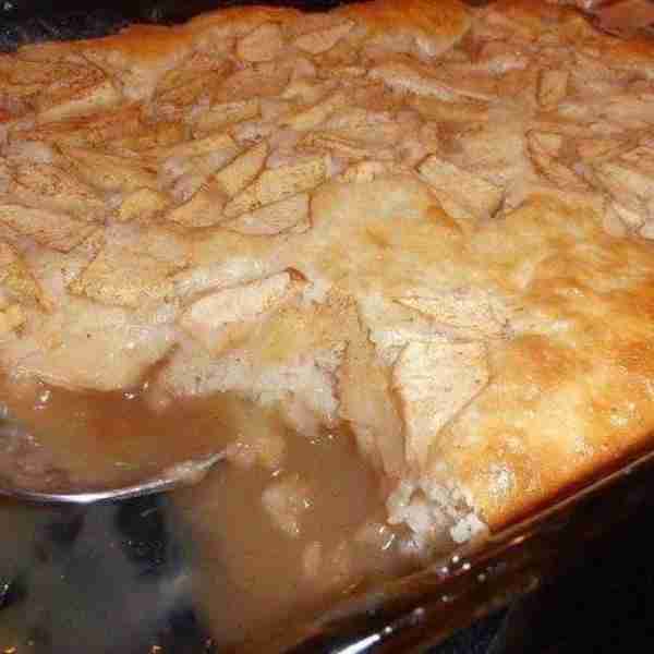 Caramel Apple Cobbler ~ RE-POST! Ingredients- 1 1/2 C. Bisquick baking mix 2/3 C. white sugar 1/2 C....
