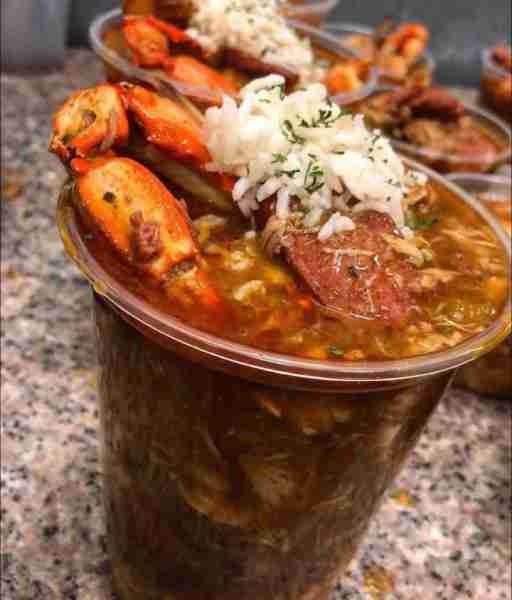 Louisiana Seafood Gumbo Recipe 🔥 Here’s a simple & delicious recipe. Ingredients: For the Roux: 1...